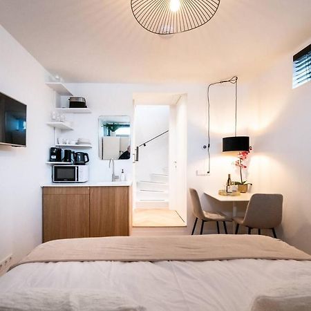 Apartamento Beautiful Amstel Houseboat Ámsterdam Exterior foto