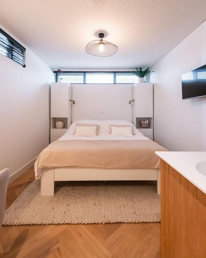 Apartamento Beautiful Amstel Houseboat Ámsterdam Exterior foto