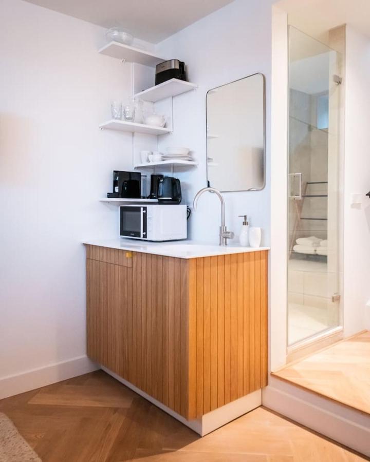 Apartamento Beautiful Amstel Houseboat Ámsterdam Exterior foto