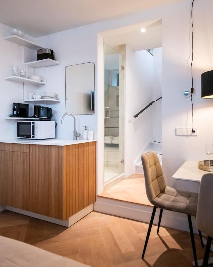 Apartamento Beautiful Amstel Houseboat Ámsterdam Exterior foto