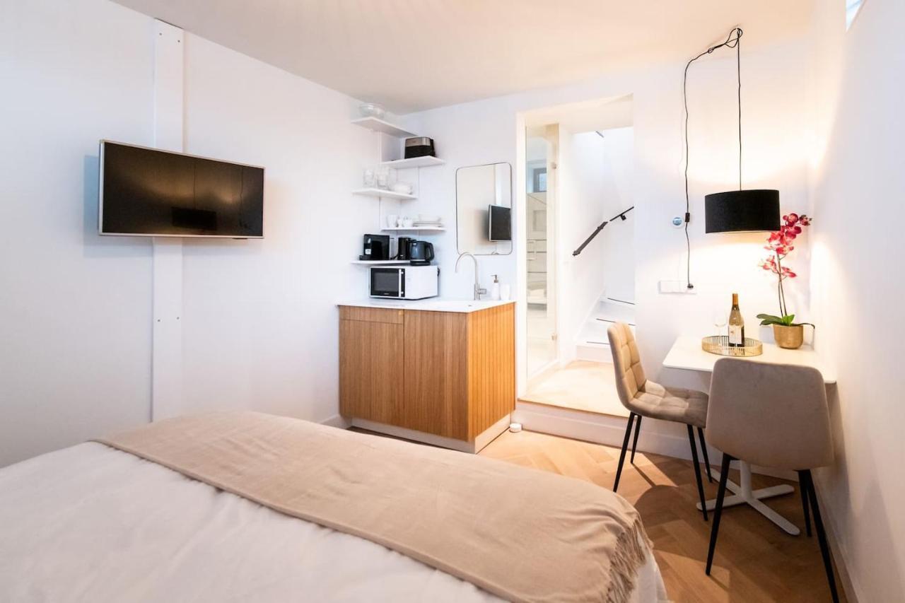 Apartamento Beautiful Amstel Houseboat Ámsterdam Exterior foto
